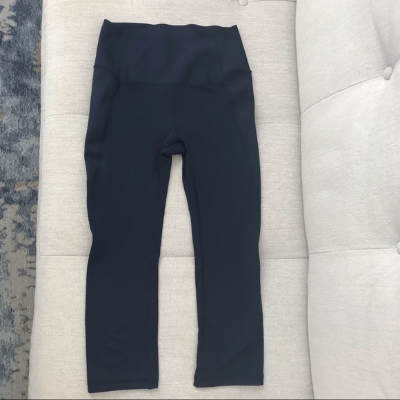 Gap Fit Sculpt Compression Hi-Rise Capri Legging Small, Like new condition - Picture 1 of 12